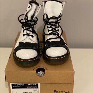 Dr. Martens 1460 Crackle Patent Lamper Leather Smooth Boots Size 6